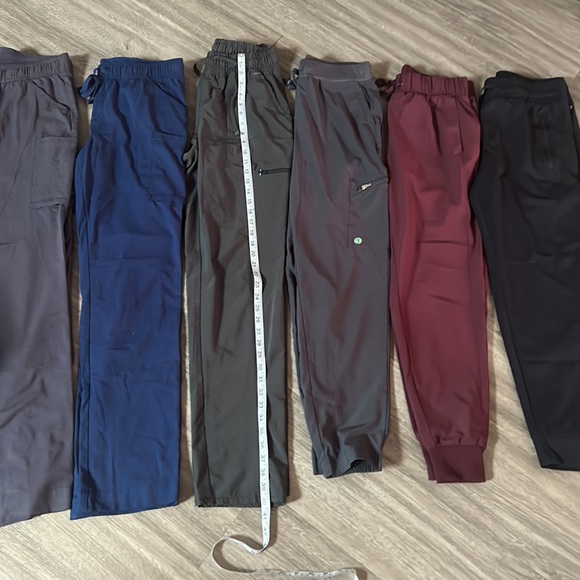 Small scrub bottoms - Picture 2 of 3